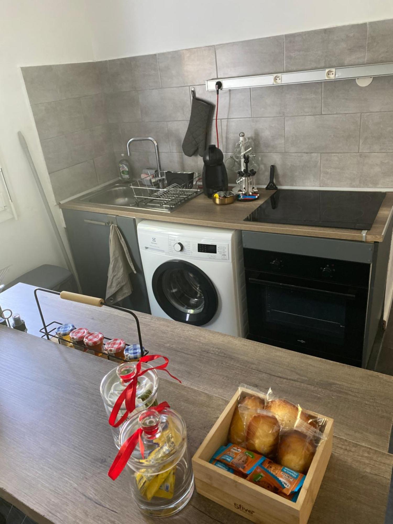 Spa Jardin Prive T3 Independant Dans Villa Morieres-les-Avignon Zewnętrze zdjęcie
